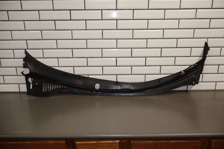 2005-2013 Chevrolet Corvette Cowl Vent Panel 25778761 OEM