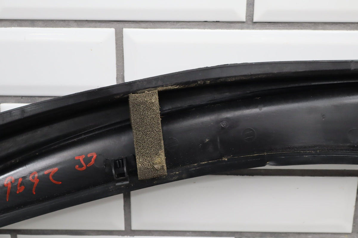2005-2013 Chevrolet Corvette Cowl Vent Panel 25778761 OEM