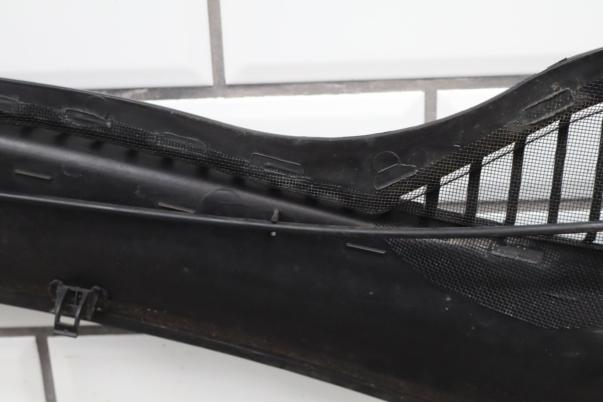 2005-2013 Chevrolet Corvette Cowl Vent Panel 25778761 OEM
