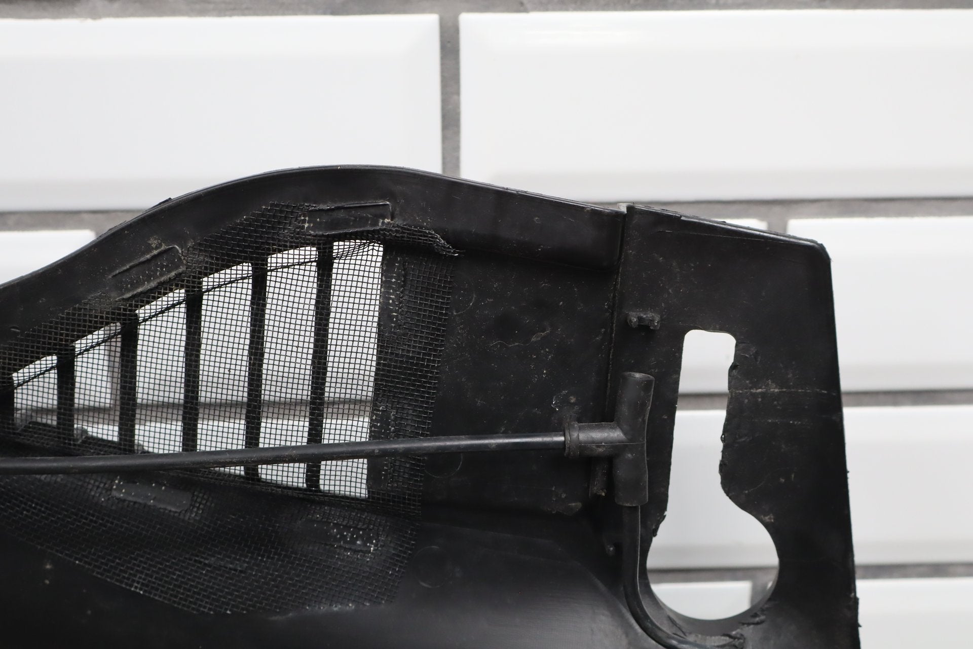 2005-2013 Chevrolet Corvette Cowl Vent Panel 25778761 OEM