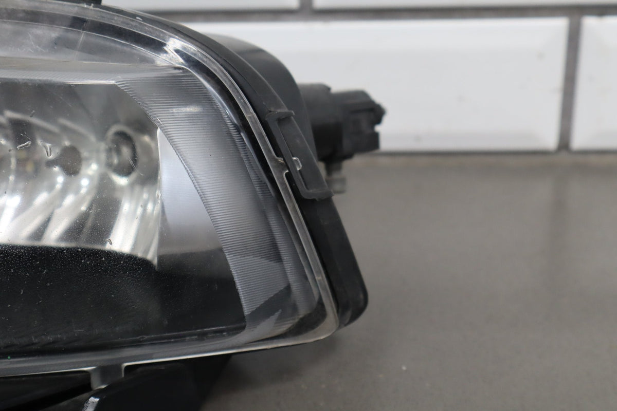 2005-2013 Chevrolet Corvette Left Front Lamp 25942593 OEM