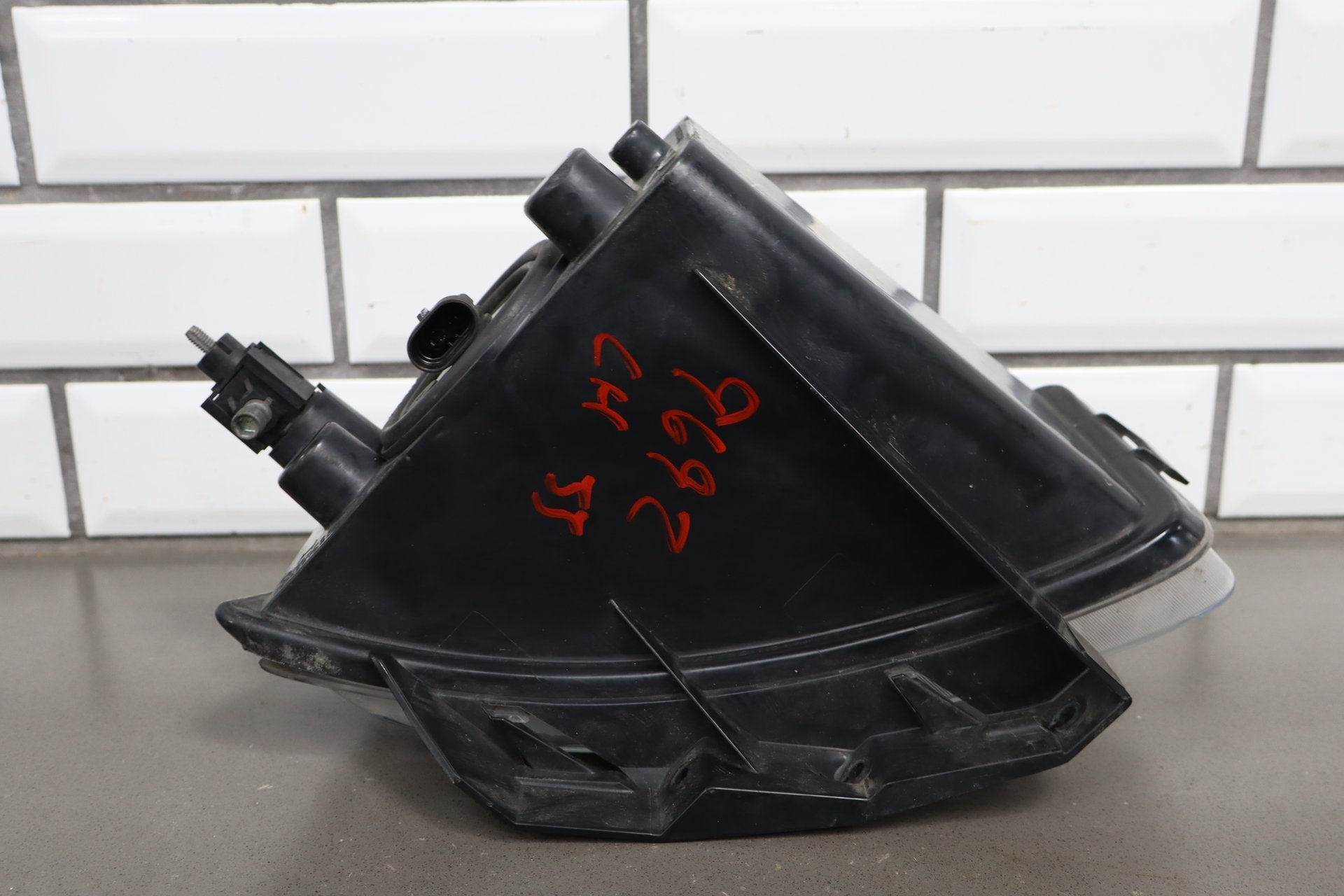 2005-2013 Chevrolet Corvette Left Front Lamp 25942593 OEM