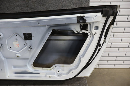 2005-2013 Chevrolet Corvette Right Front Door Artic White 10 22737431