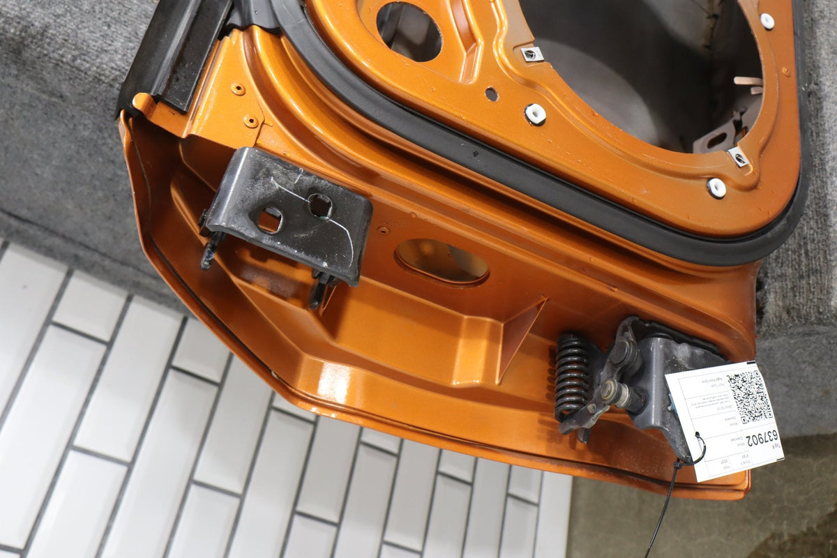 2005-2013 Chevrolet Corvette Right Front Door Atomic Orange 83 22737431