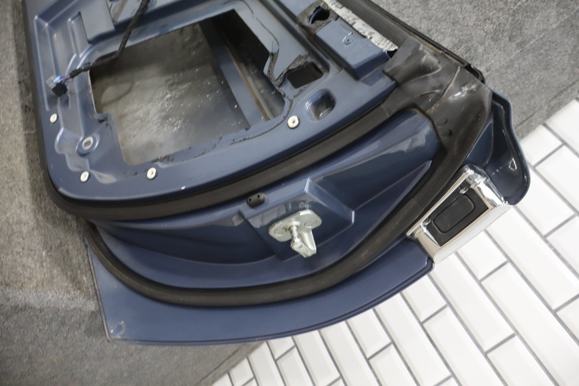 2005-2013 Chevrolet Corvette Right Front Door Supersonic Blue GLB 22737431