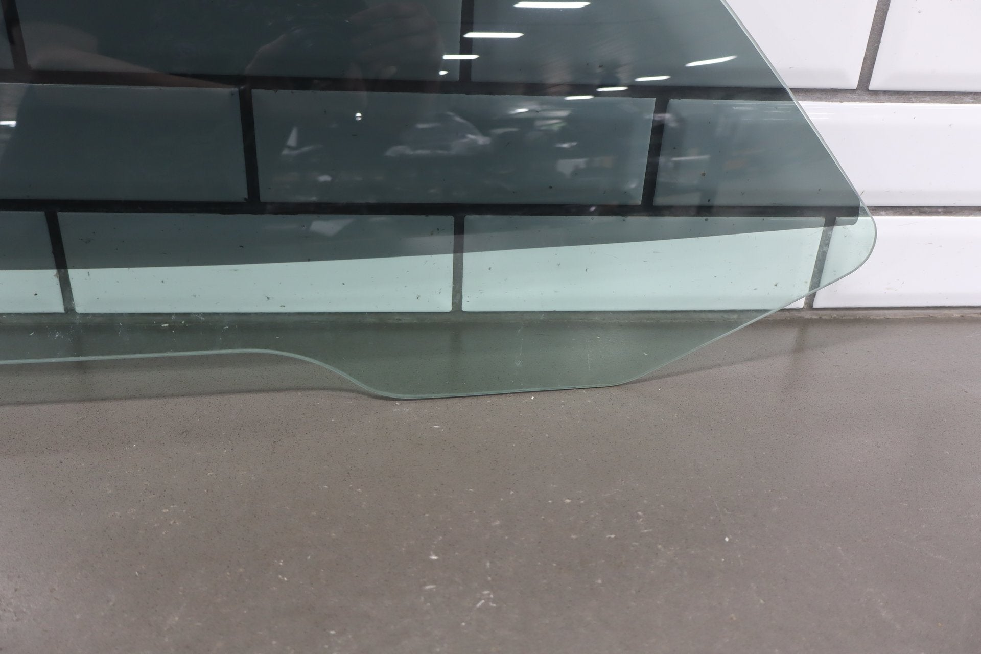 2005-2013 Chevrolet Corvette Right Front Door Window 15270577
