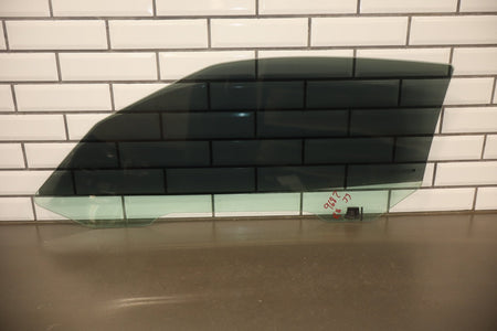 2005-2013 Chevrolet Corvette Right Front Door Window 15270577