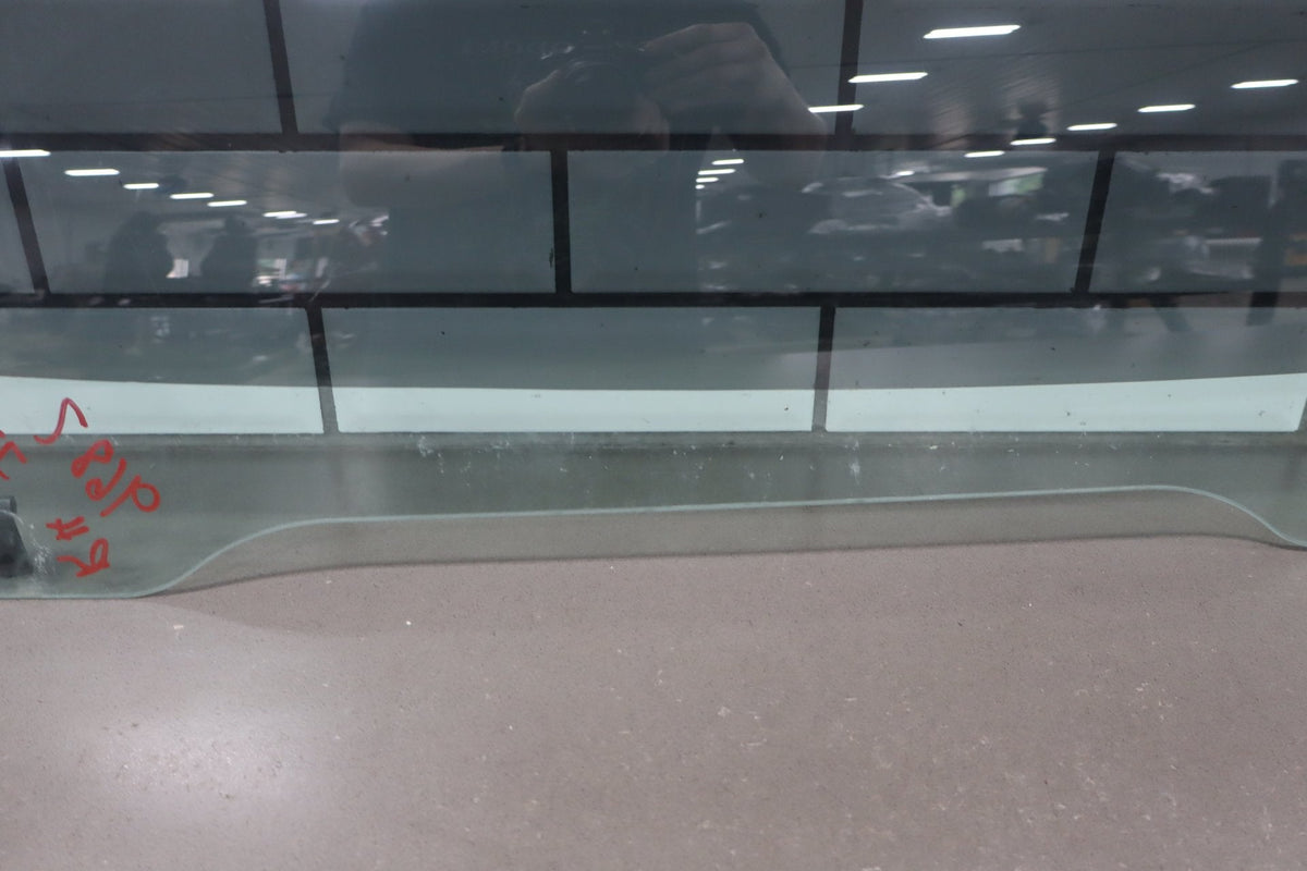 2005-2013 Chevrolet Corvette Right Front Door Window 15270577