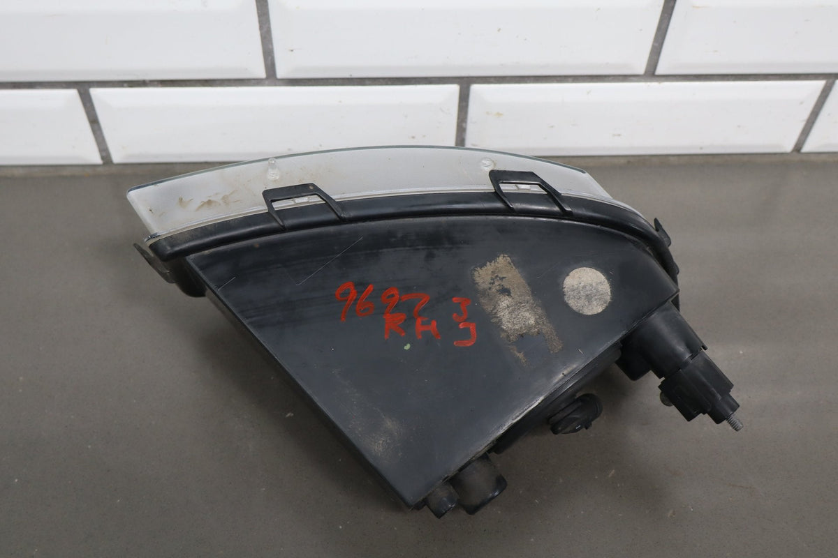 2005-2013 Chevrolet Corvette Right Front Lamp 25942592 OEM