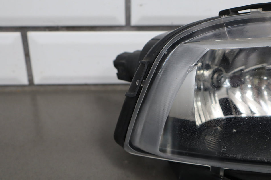 2005-2013 Chevrolet Corvette Right Front Lamp 25942592 OEM
