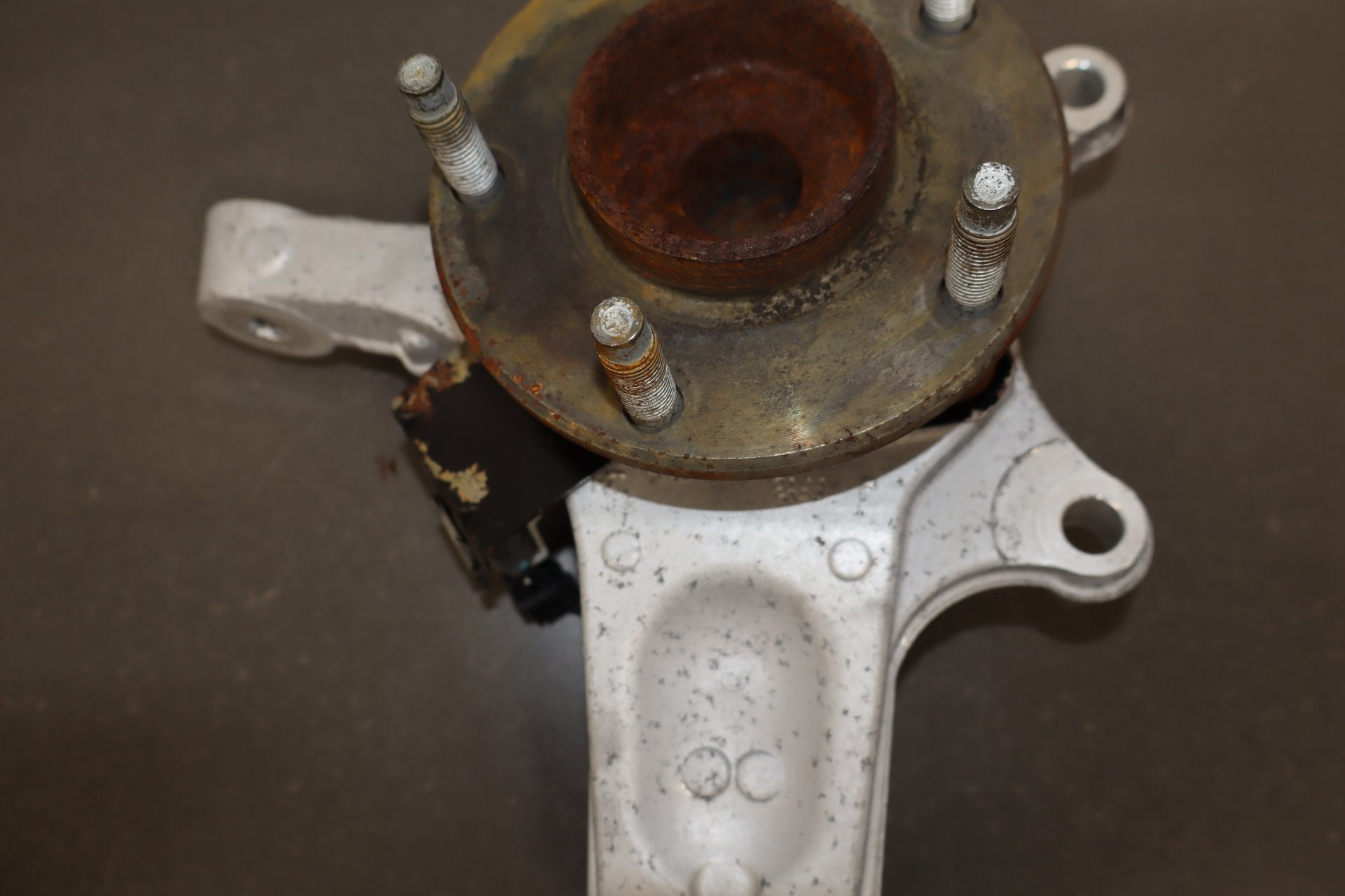 2005-2013 Chevrolet Corvette Right Front Spindle