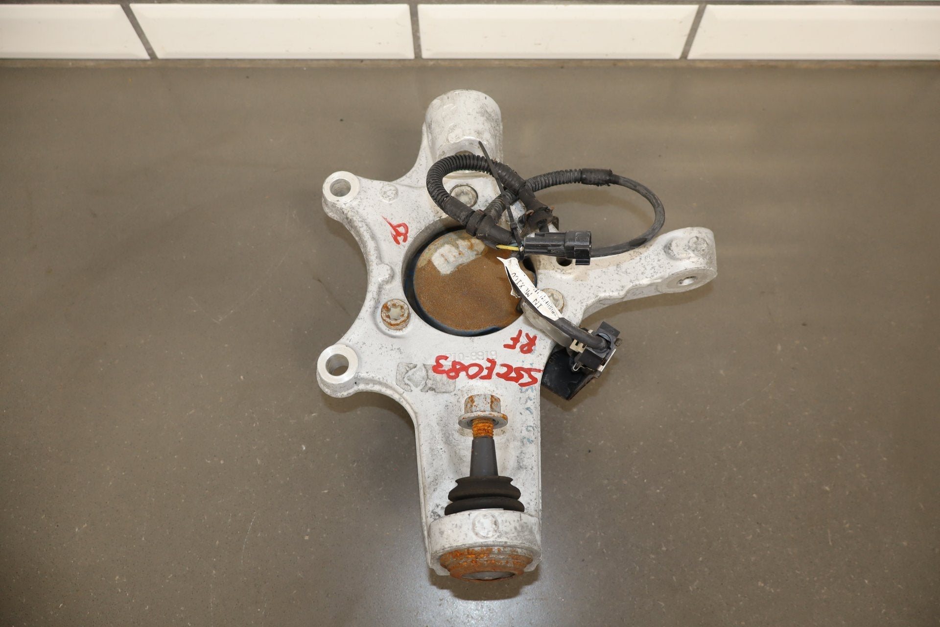 2005-2013 Chevrolet Corvette Right Front Spindle