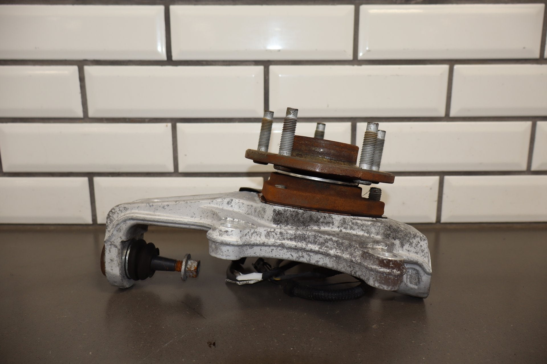 2005-2013 Chevrolet Corvette Right Front Spindle