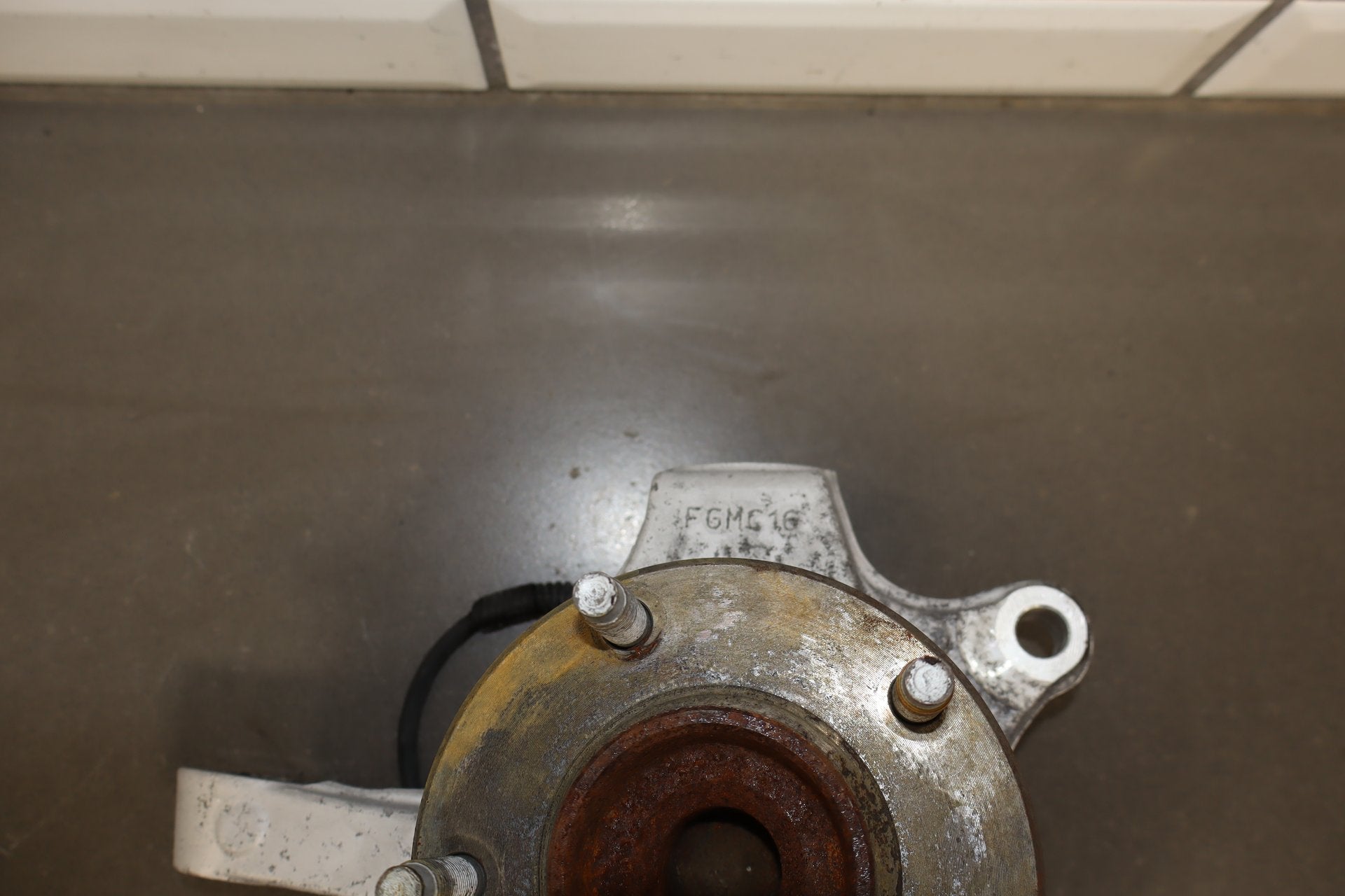 2005-2013 Chevrolet Corvette Right Front Spindle