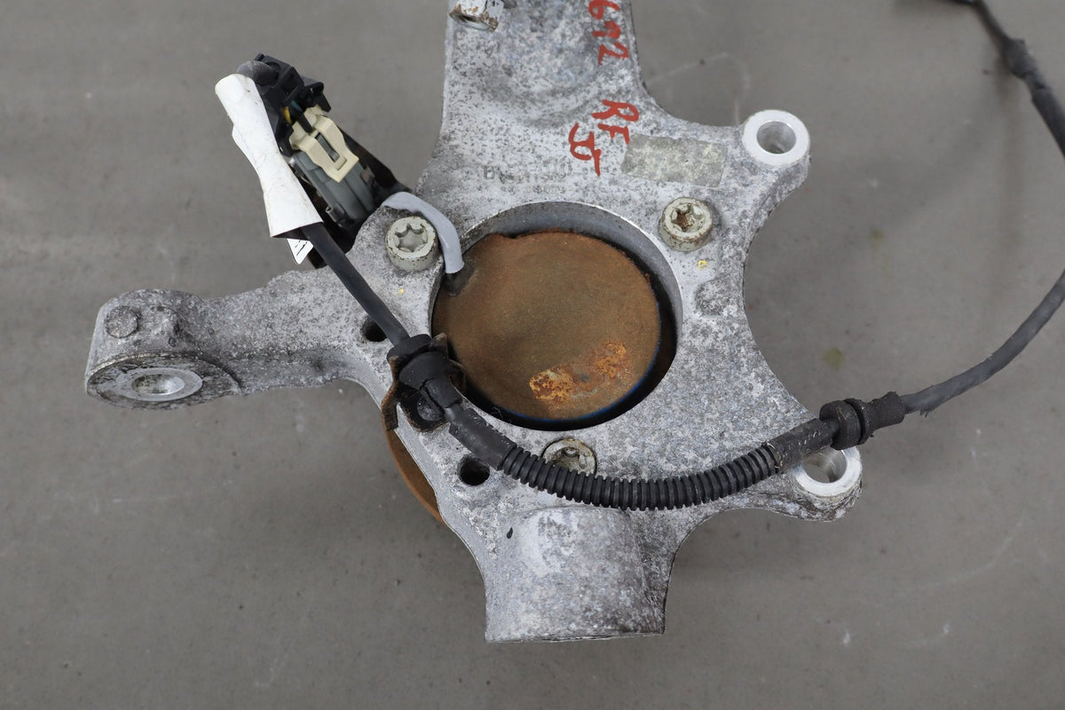 2005-2013 Chevrolet Corvette Right Front Suspension Knee 10356431