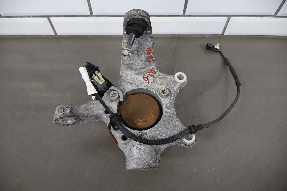 2005-2013 Chevrolet Corvette Right Front Suspension Knee 10356431