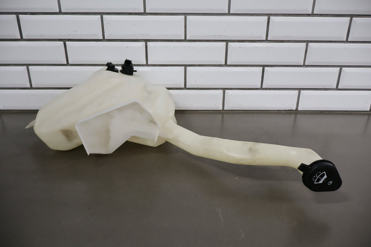 2005-2013 Chevrolet Corvette Washer Bottle 19168770 OEM
