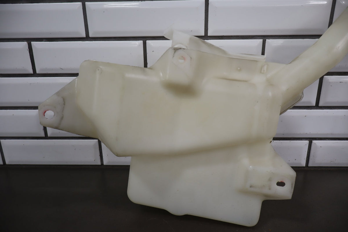2005-2013 Chevrolet Corvette Washer Bottle 19168770 OEM