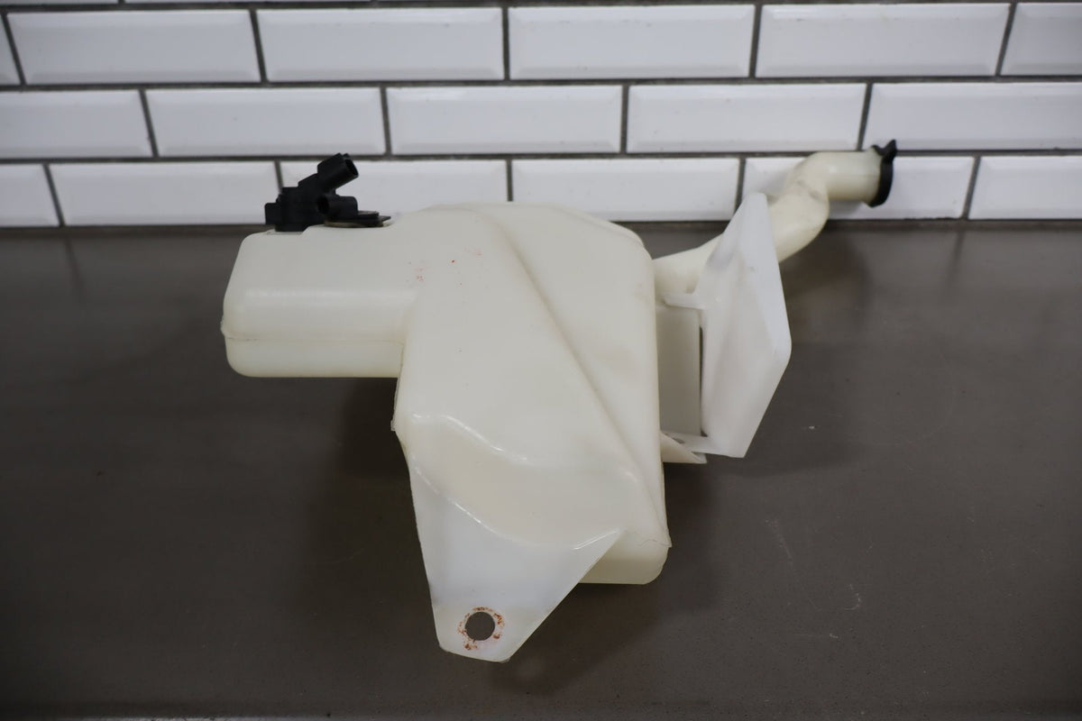 2005-2013 Chevrolet Corvette Washer Bottle 19168770 OEM