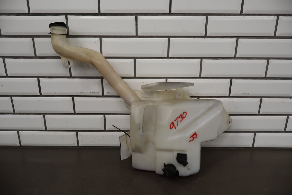2005-2013 Chevrolet Corvette Washer Bottle 19168770 OEM