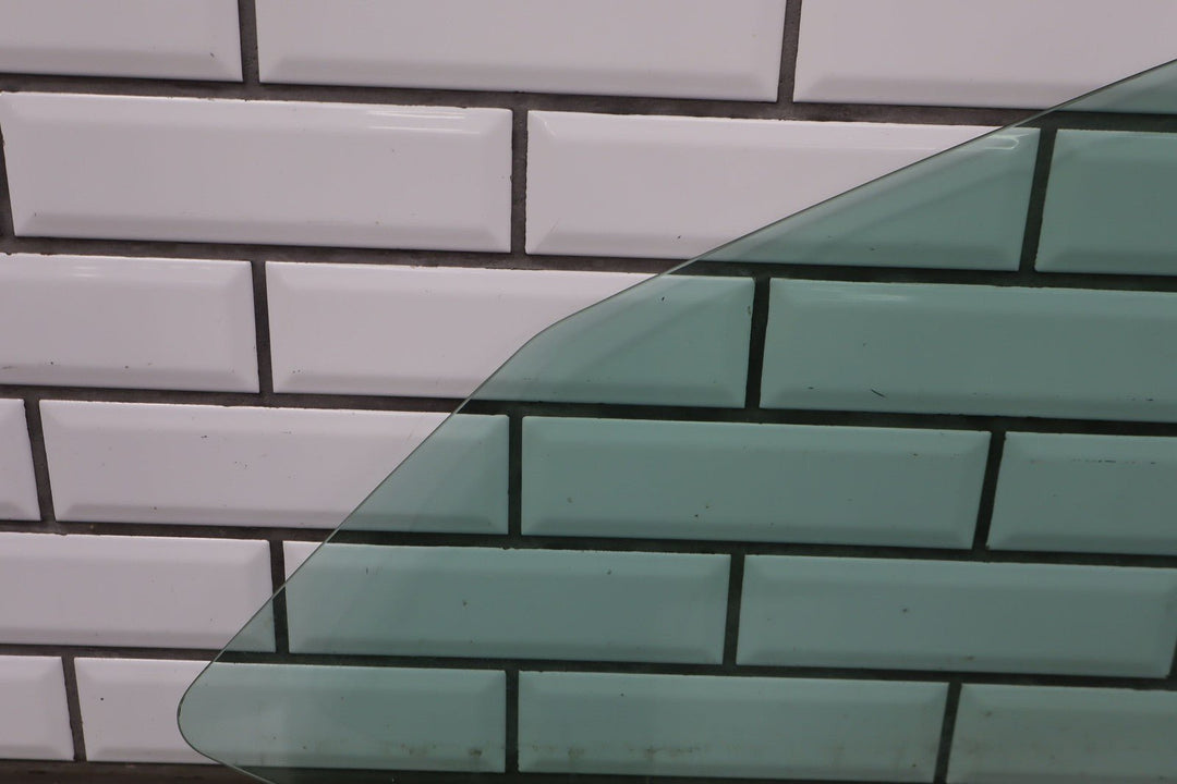 2005 - 2013 Chevy Corvette C6 Right Passenger Door Window Glass