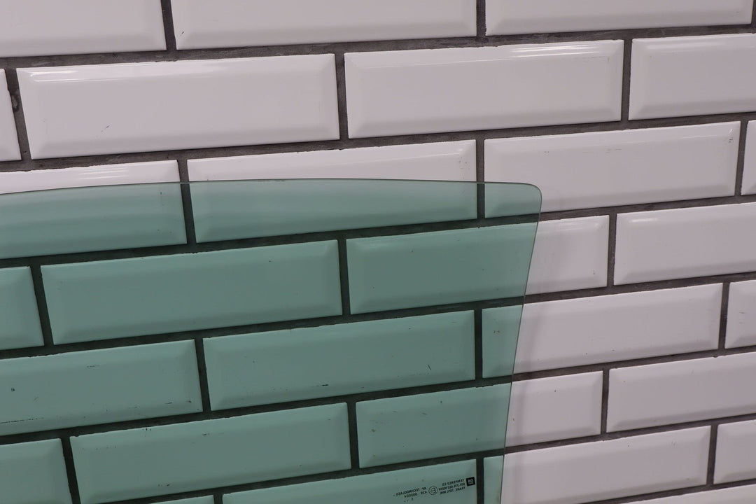 2005 - 2013 Chevy Corvette C6 Right Passenger Door Window Glass