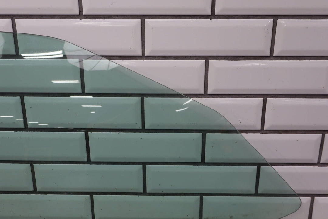 2005 - 2013 Chevy Corvette C6 Right Passenger Door Window Glass