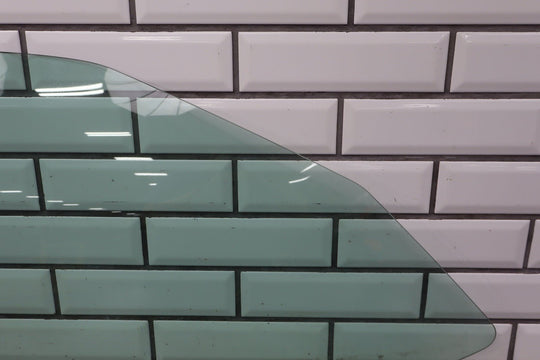 2005 - 2013 Chevy Corvette C6 Right Passenger Door Window Glass