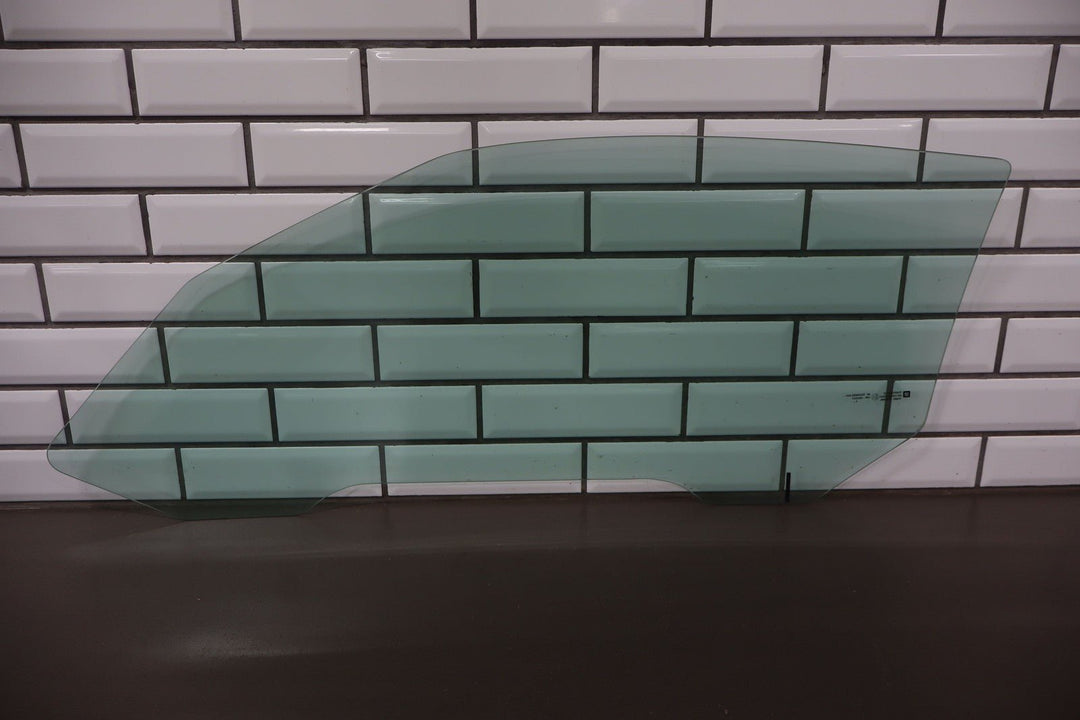 2005 - 2013 Chevy Corvette C6 Right Passenger Door Window Glass Only