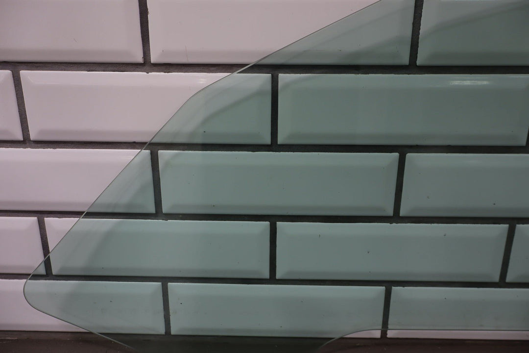 2005 - 2013 Chevy Corvette C6 Right Passenger Door Window Glass Only