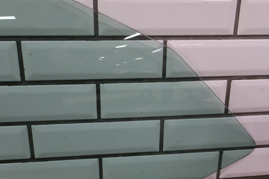 2005 - 2013 Chevy Corvette C6 Right Passenger Door Window Glass Only