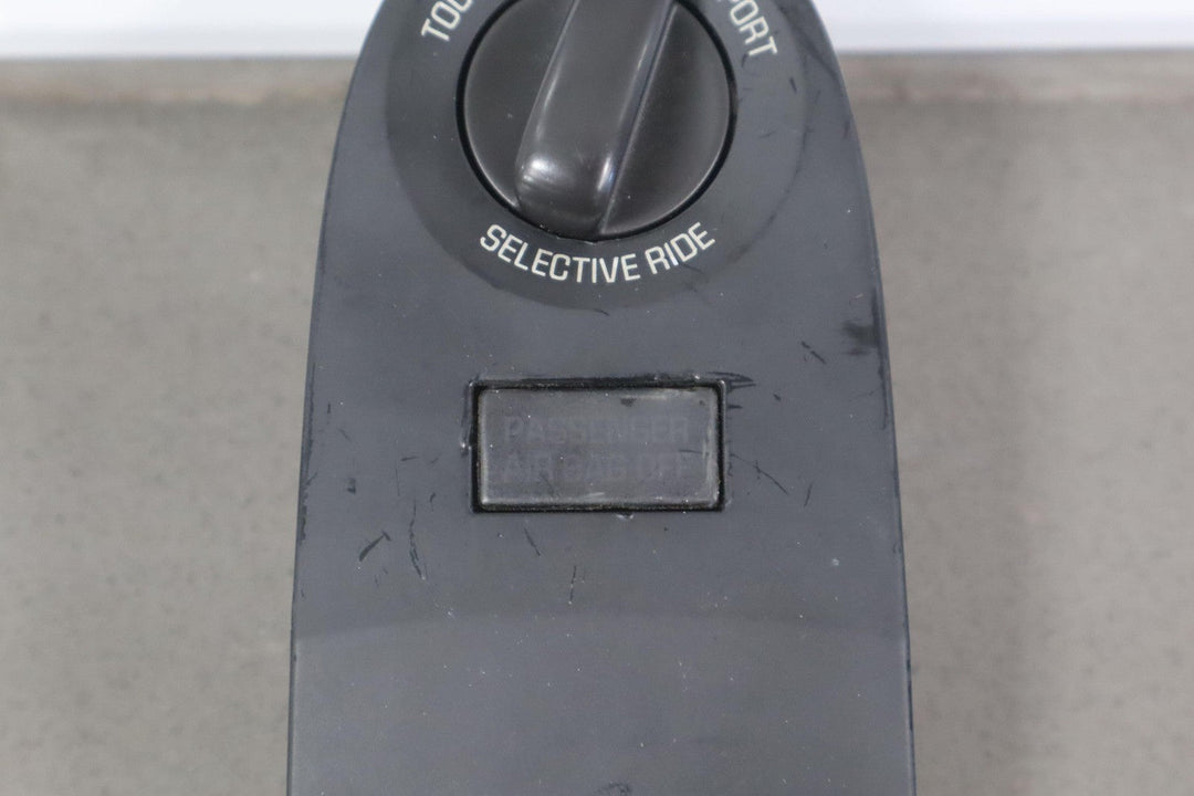 2005 C6 Corvette Console Mounted Suspension Control Switch Button