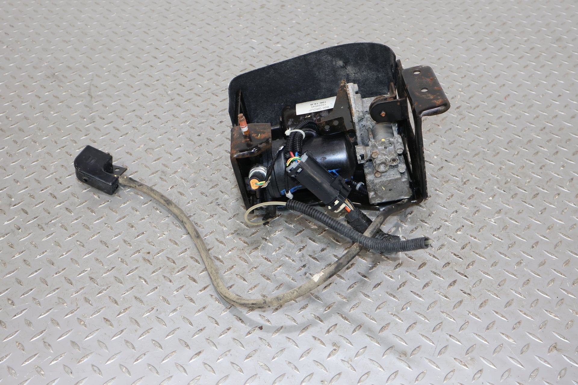2005 Cadillac Escalade ESV- Air Ride Compressor