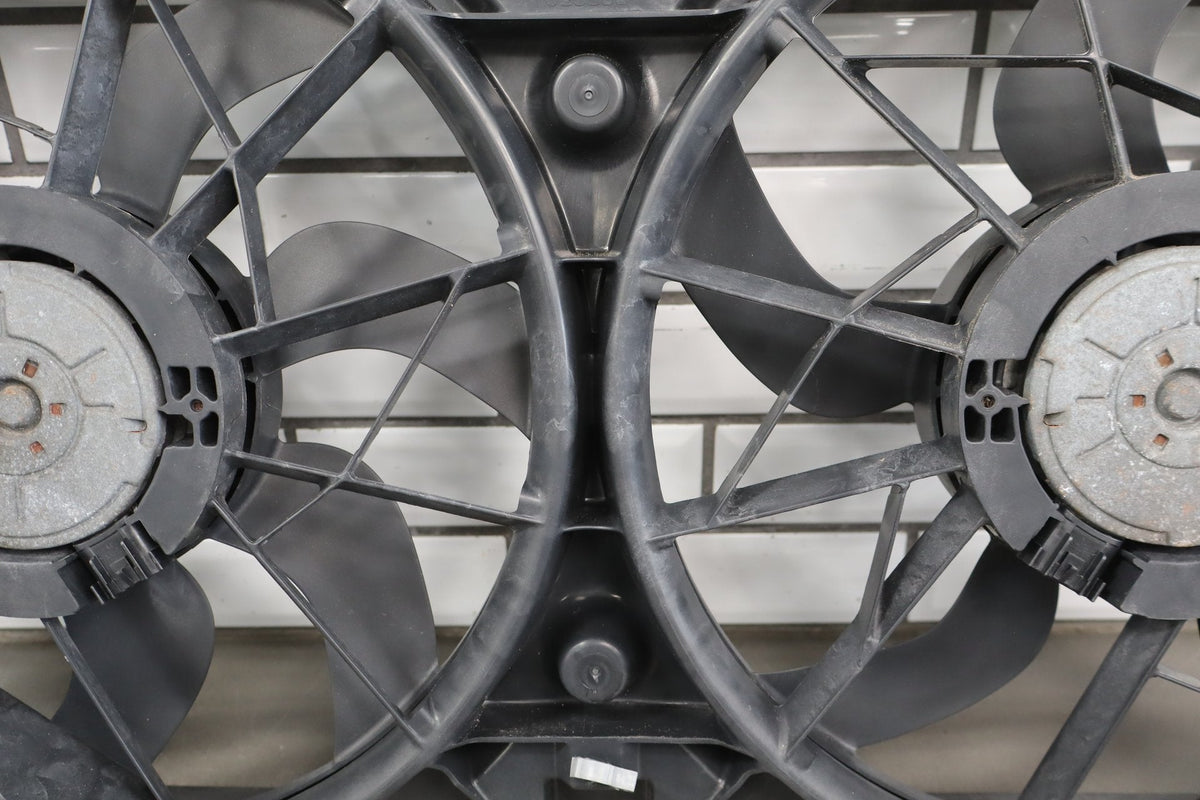 2005 Cadillac Escalade ESV Cooling Fan OEM