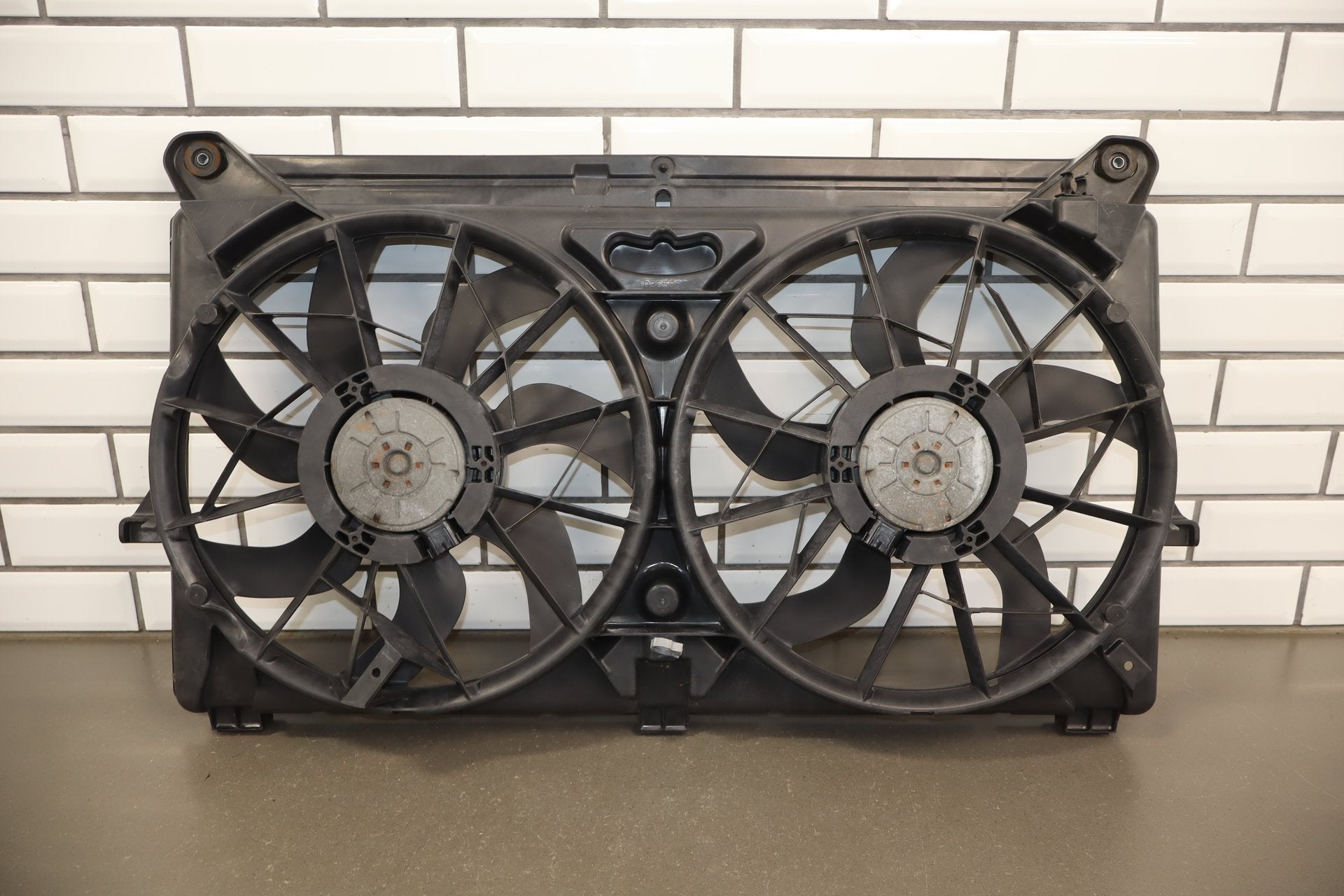 2005 Cadillac Escalade ESV Cooling Fan OEM