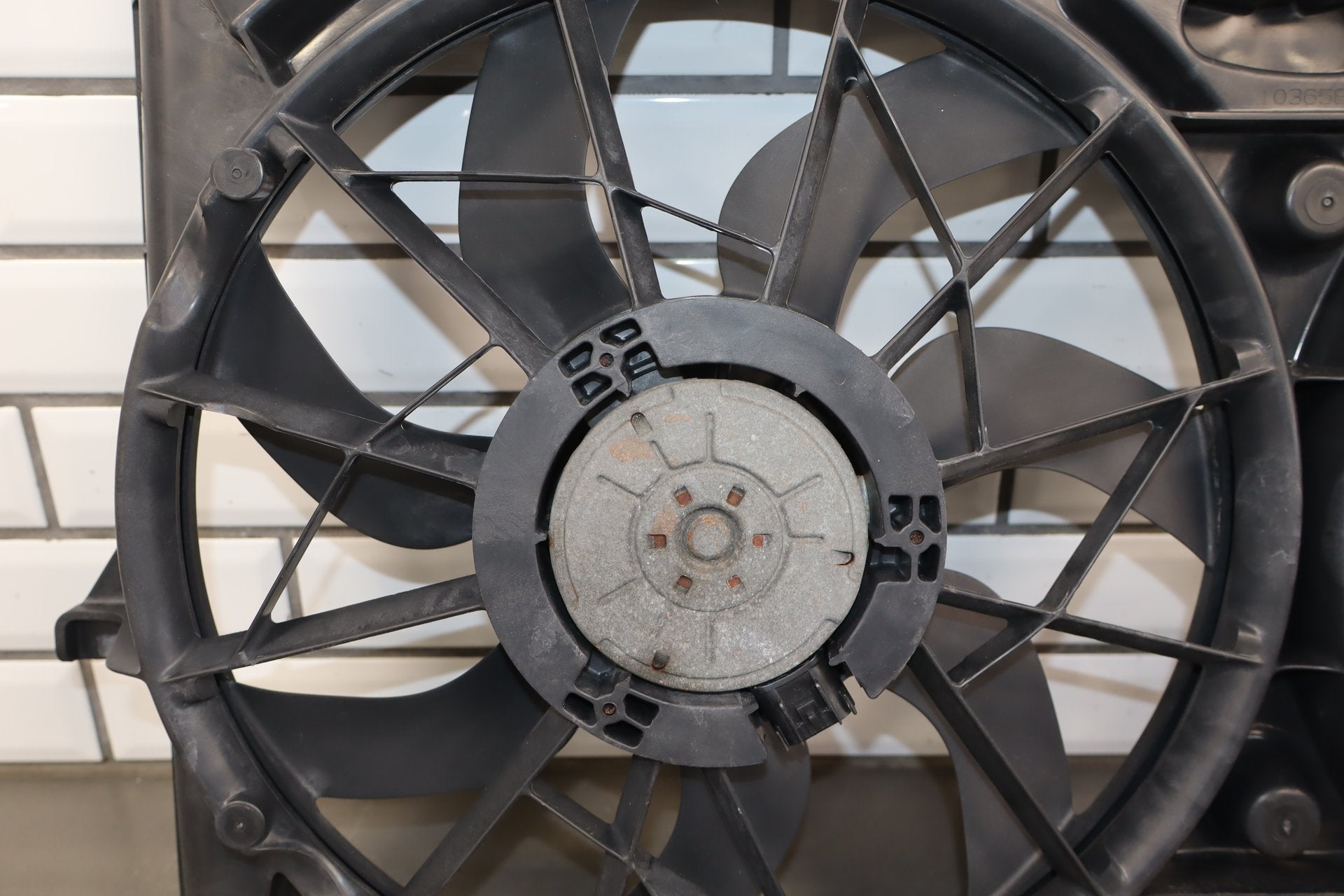 2005 Cadillac Escalade ESV Cooling Fan OEM