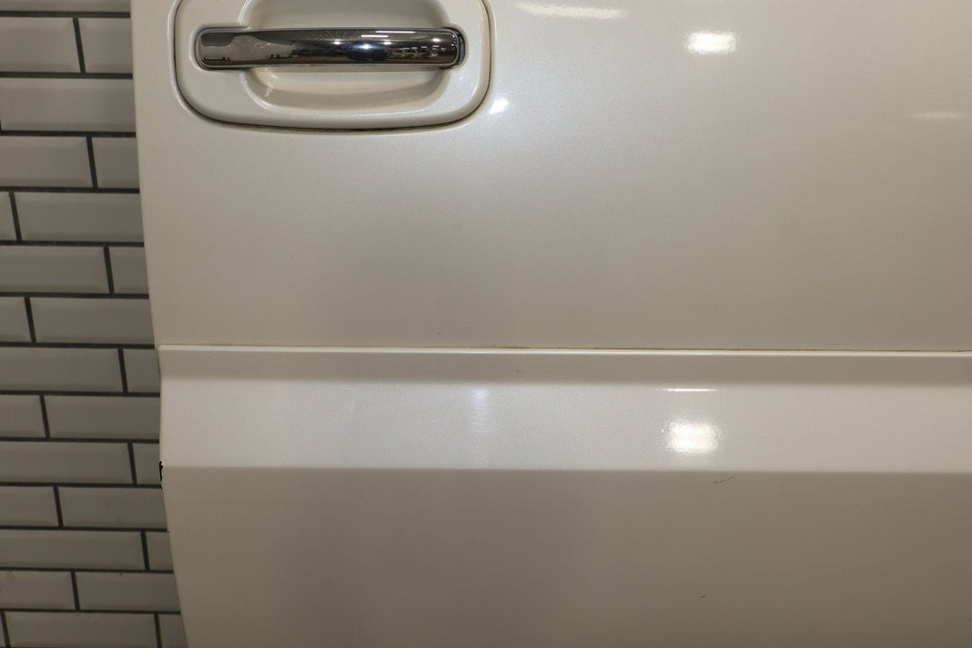 2005 Cadillac Escalade ESV Right Front Door White Diamond 98 15017224
