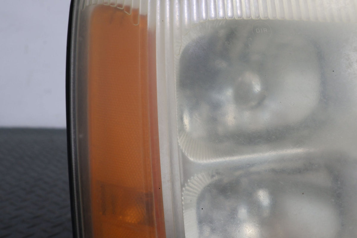 2005 Cadillac Escalade ESV- Right Headlamp