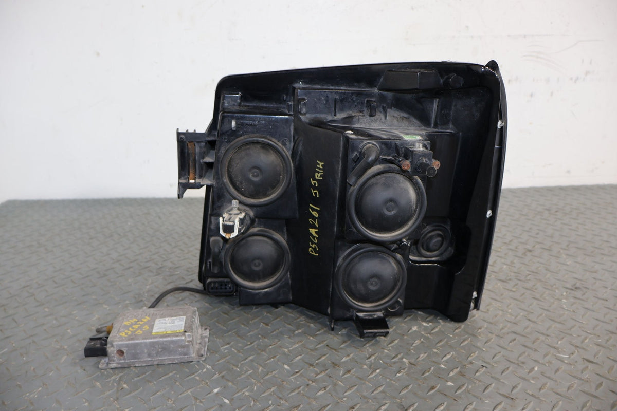 2005 Cadillac Escalade ESV- Right Headlamp