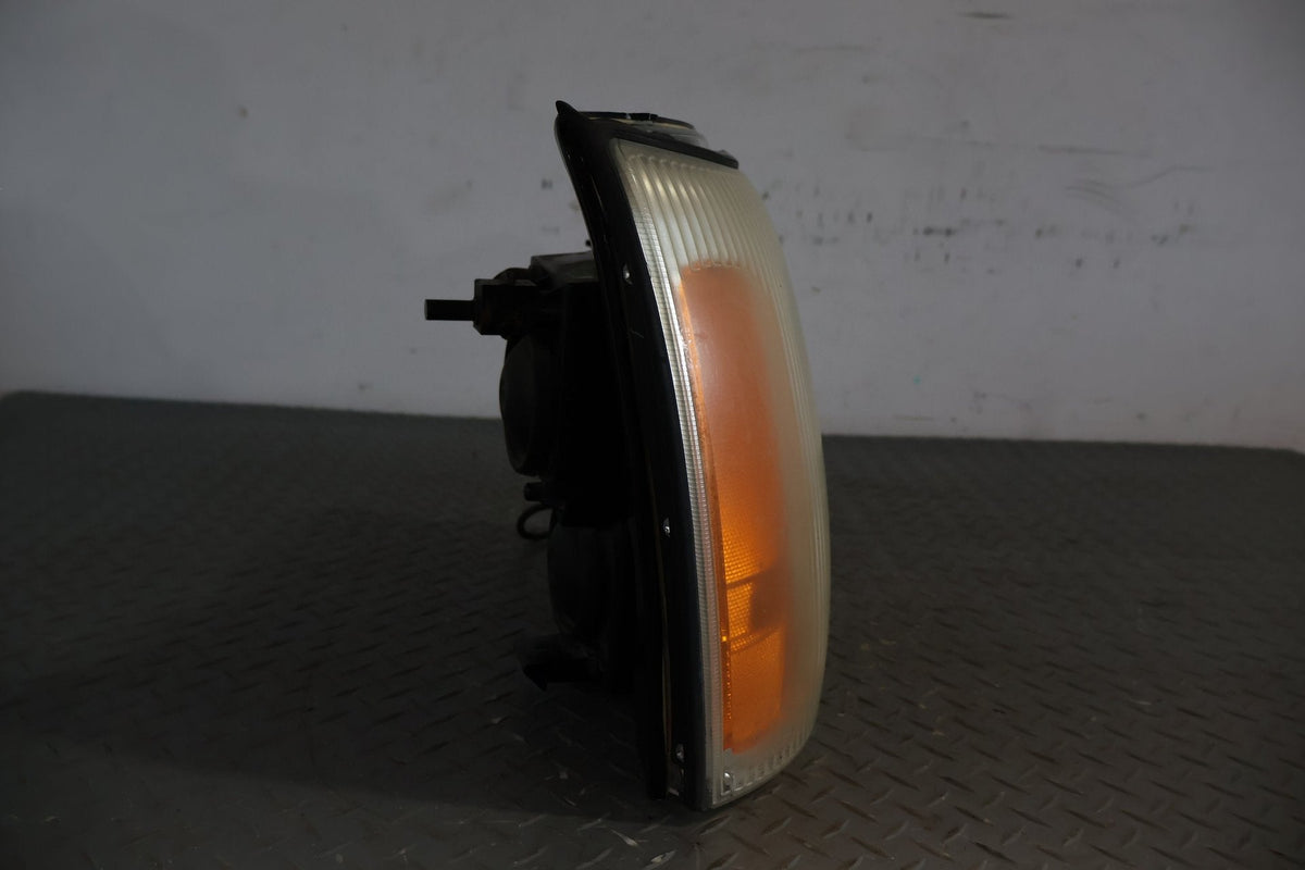 2005 Cadillac Escalade ESV- Right Headlamp
