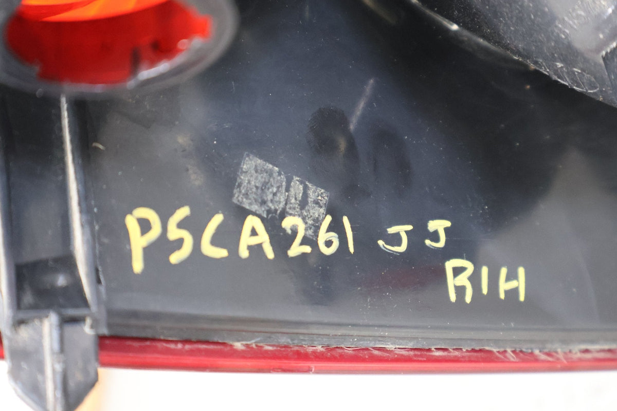 2005 Cadillac Escalade ESV- Right Tail Light