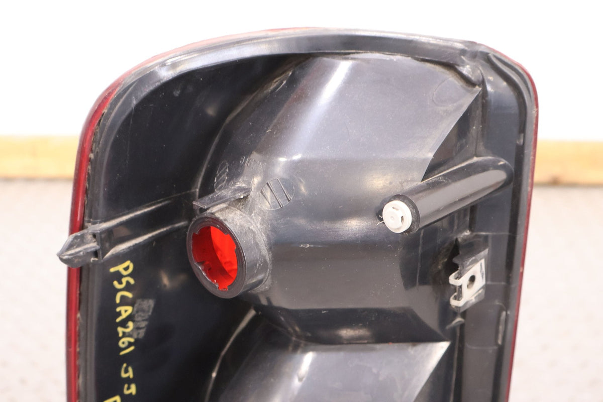 2005 Cadillac Escalade ESV- Right Tail Light