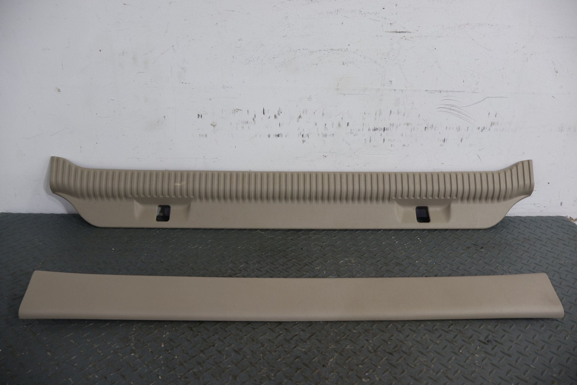 2005 Cadillac Escalade ESV- Sill Plates