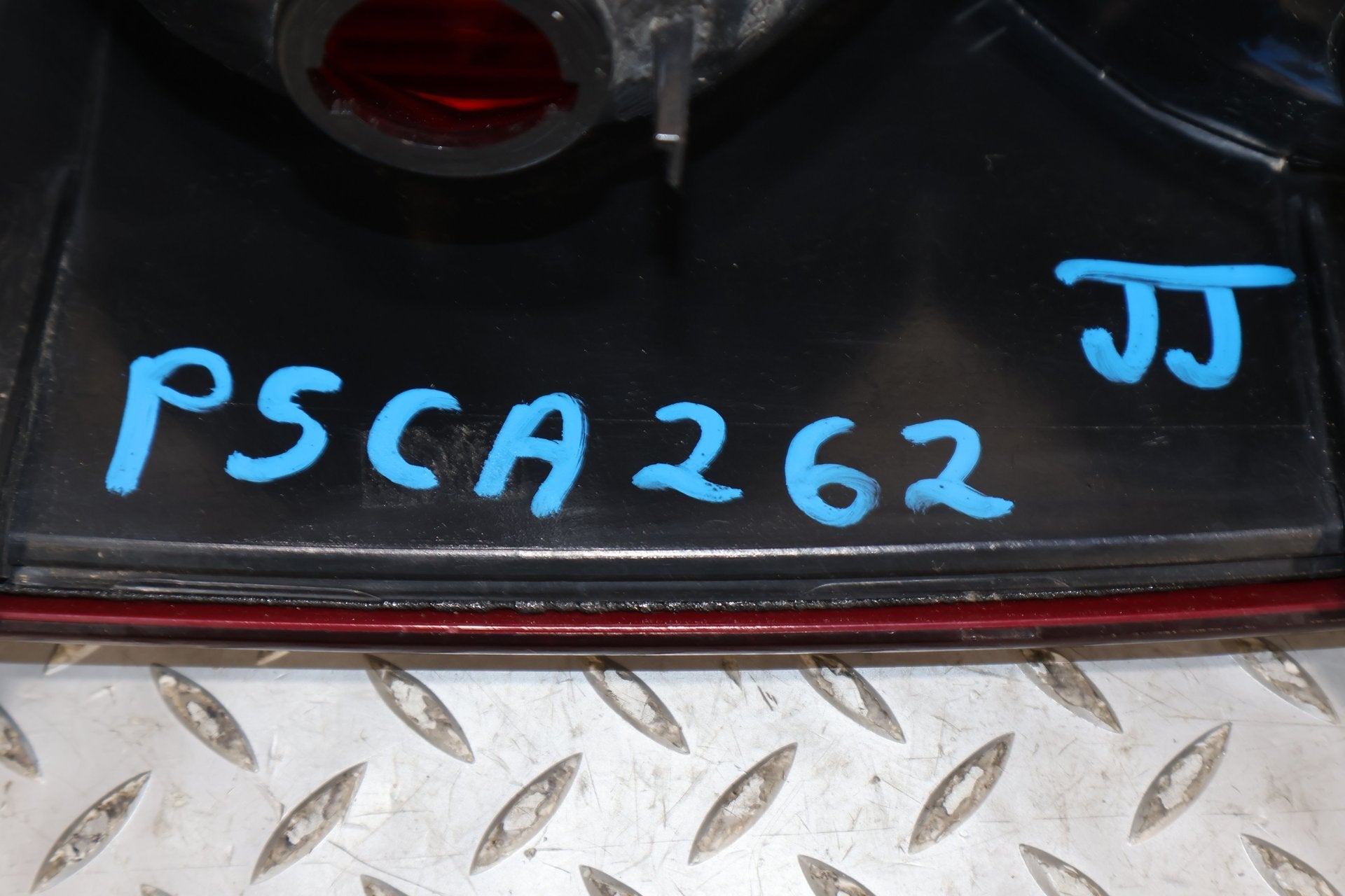 2005 Cadillac Escalade ESV- TAIL LIGHT ASSEMBLY