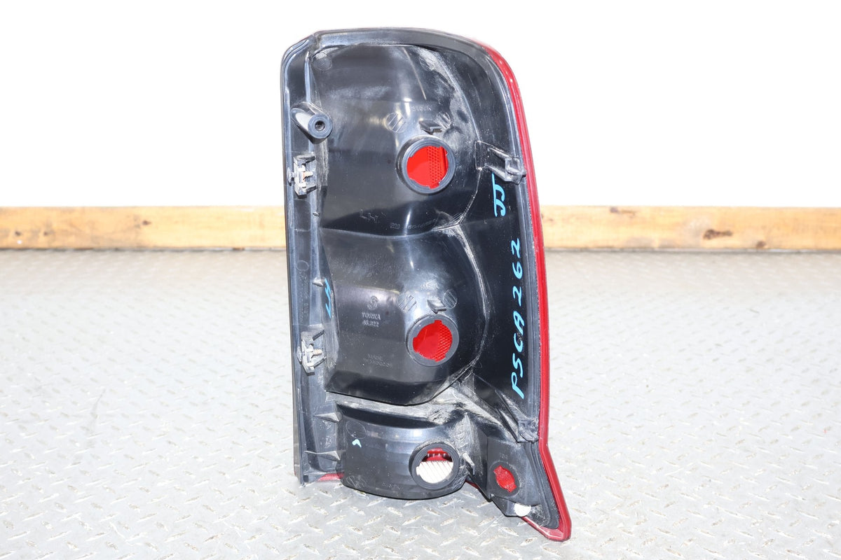 2005 Cadillac Escalade ESV- TAIL LIGHT ASSEMBLY