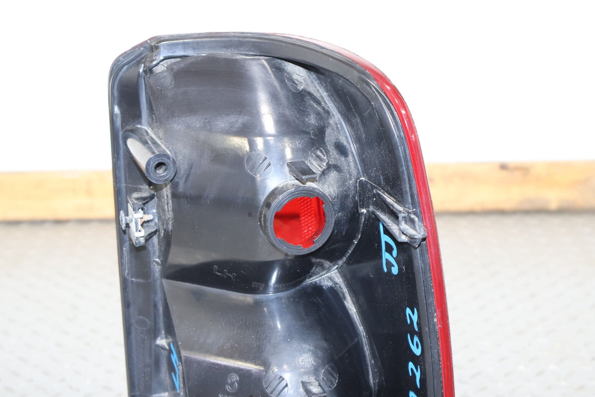 2005 Cadillac Escalade ESV- TAIL LIGHT ASSEMBLY