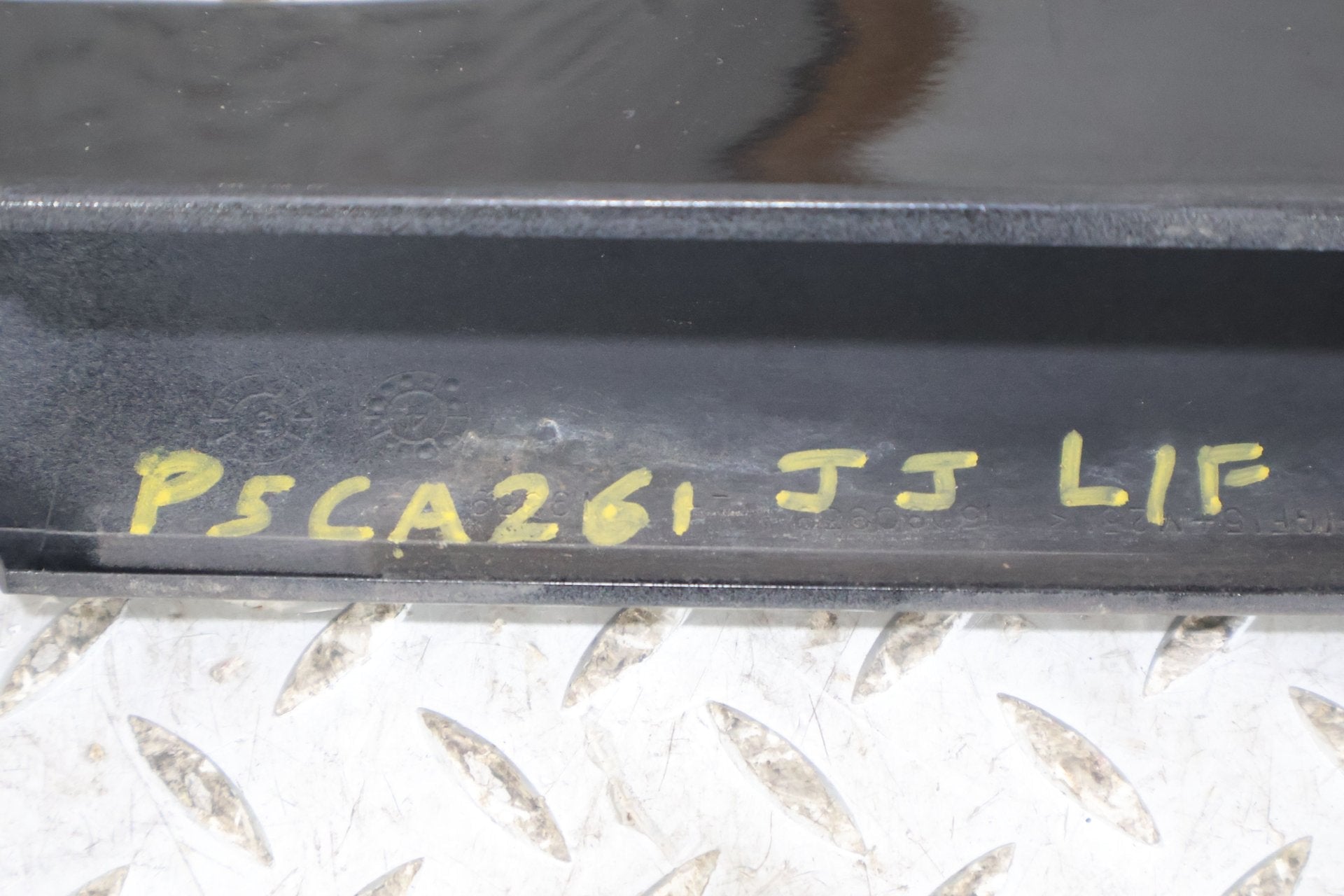 2005 Cadillac Escalade ESV- Trim Panel