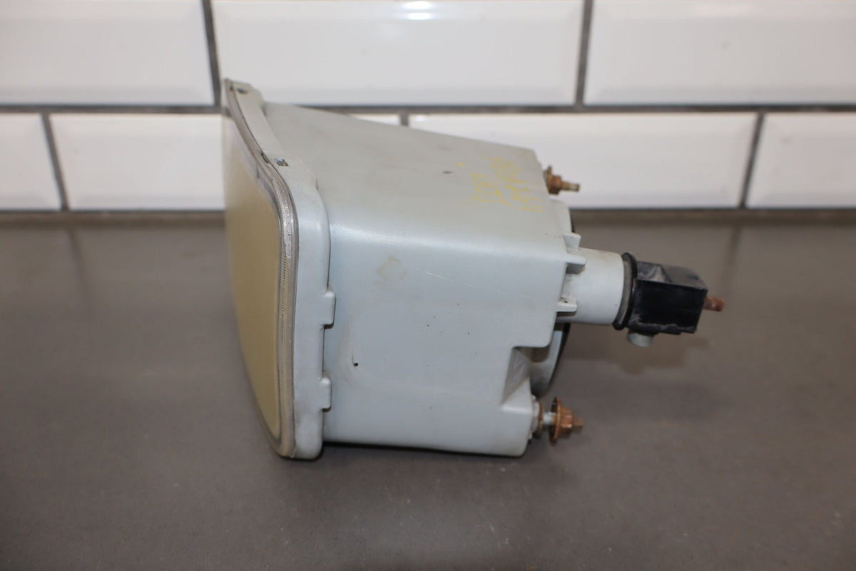 2005 Cadillac XLR- FOG/MARK/PARK/TURN LIGHT/LAMP