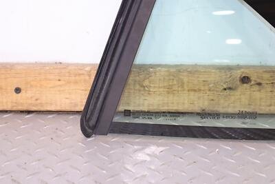 2005 Cadillac XLR- QUARTER GLASS/WINDOW