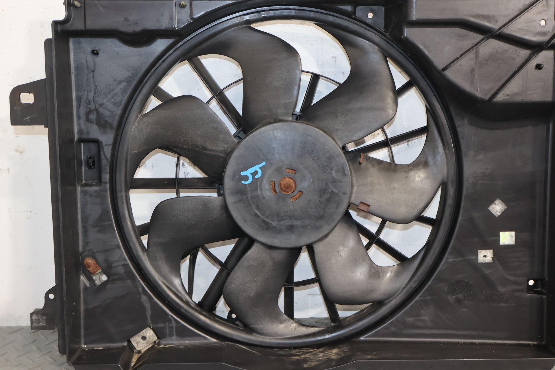 2005 Cadillac XLR- Radiator Fan Motor